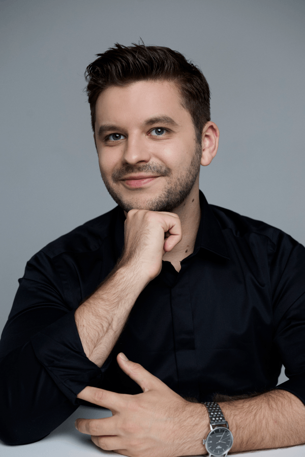 Kamil Pacholec Headshot